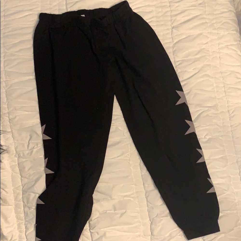 Star on side joggers